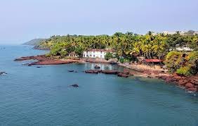 Dona Paula Beach